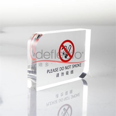 迪多-亞克力酒店指示牌